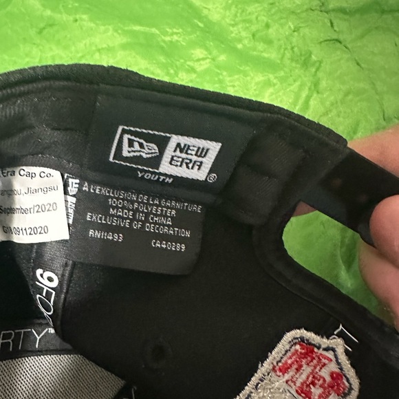 Buccaneers hat - Picture 3 of 3